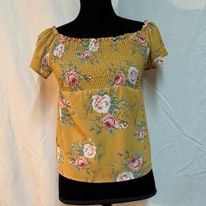 Chic Floral Off-Shoulder Blouse in Mustard